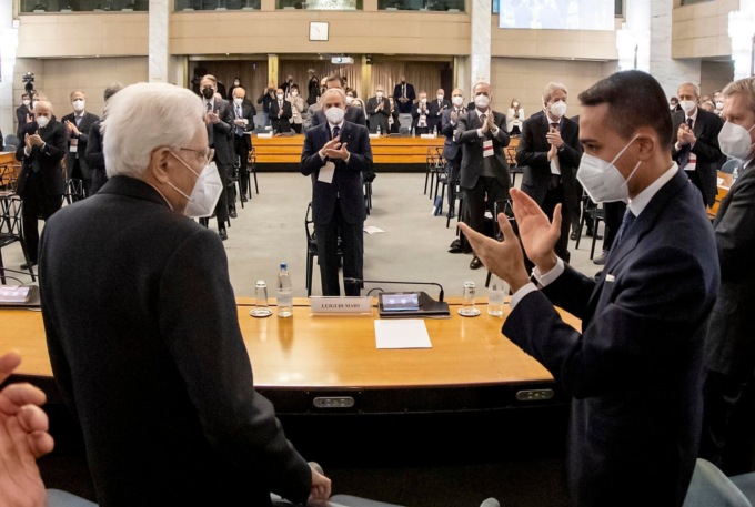 Corsa al Colle: M5S per il Mattarella Bis, ma nel 2018 volevano l’impeachment…
