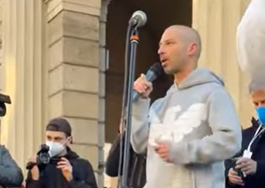 Marco Melandri: “Ho preso apposta il Covid”. Poi ritratta, ma è bufera