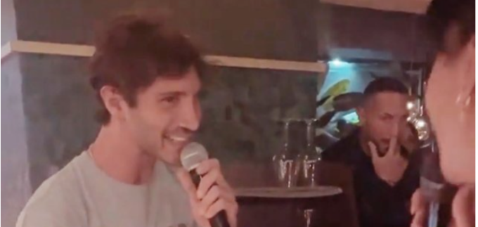 Belen e Stefano De Martino: l’intesa sotto gli occhi di tutti al party dell’amica