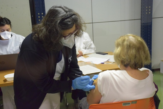 Eventi avversi dopo il vaccino Covid: su 758 casi fatali, solo 22 correlabili alla vaccinazione