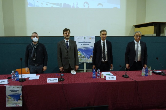 I giovani incontrano le istituzioni: “Più residenze e opportunità per gli universitari”