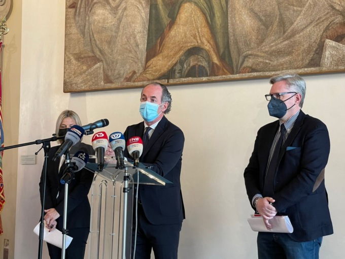 Ucraina, Zaia: “Pronti 545 posti letto per i profughi nei nostri ospedali d’emergenza”