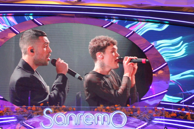 La classifica provvisoria e le nostre pagelle dopo la prima serata di Sanremo 2022
