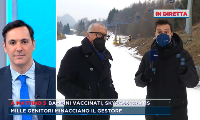 Skipass gratis ai bambini vaccinati, mille genitori protestano: “Inaccettabile”