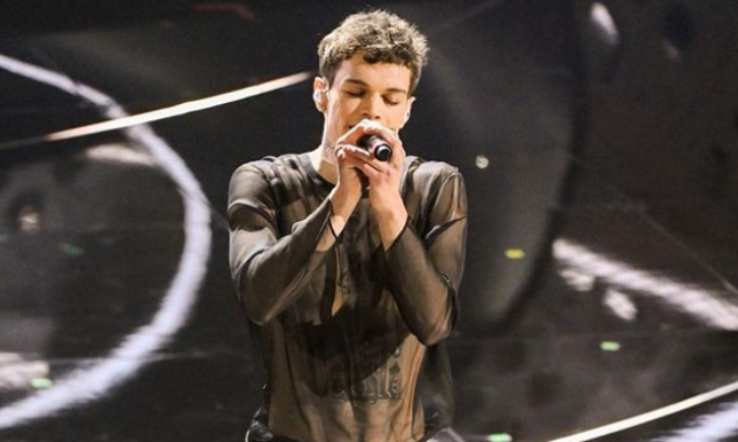 Blanco scatenato: dopo la vittoria di Sanremo 2022, annuncia le date del tour estivo