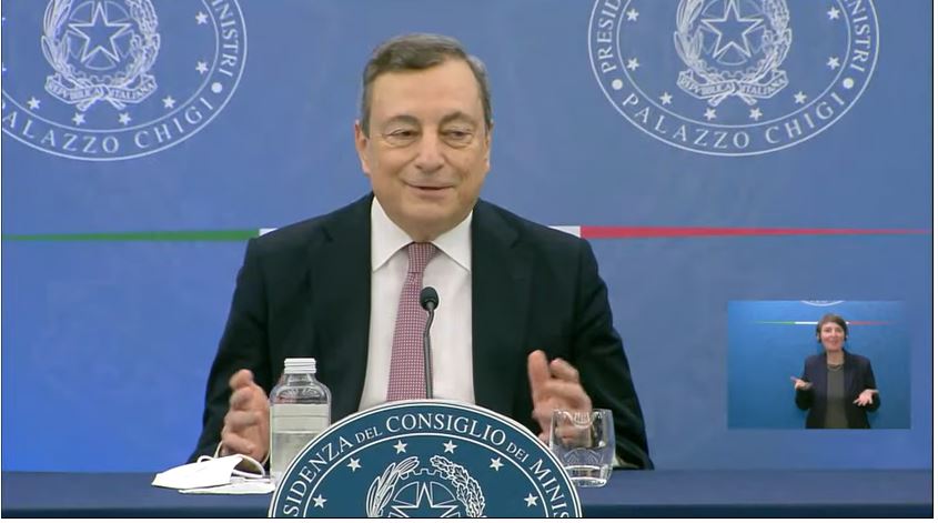 Mario Draghi come Checco Zalone: "Siamo un Governo bellissimo"