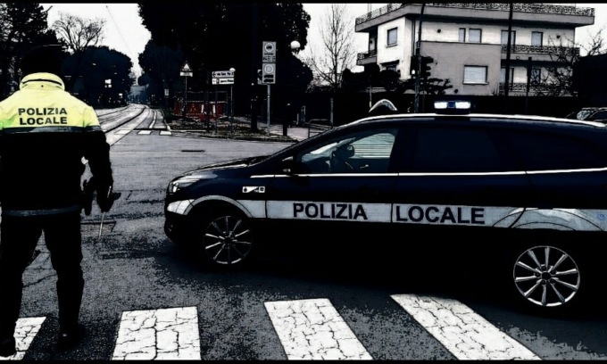 Gli “rubano” la casa mentre è ricoverato in ospedale