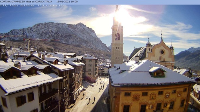 Neve sulle montagne venete, 30 centimetri di accumulo in poche ore