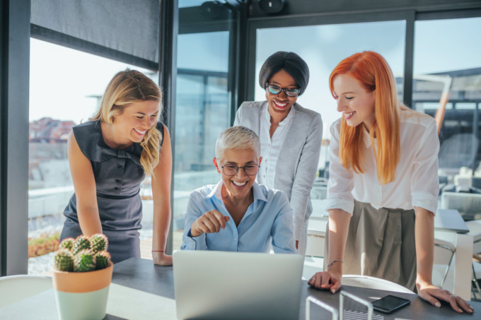 ISTAT, quasi una donna su quattro sopra i 65 anni non lavora e non ha la pensione