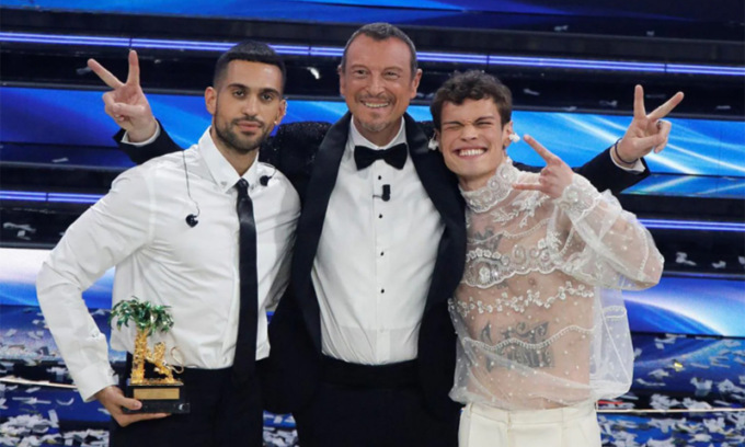 Sanremo 2022: il bilancio di Amadeus (verso un quarto Festival) nella conferenza stampa finale