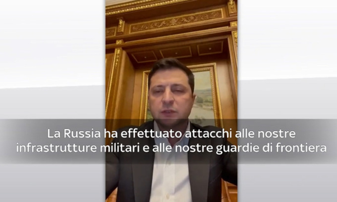 Zelensky: “Niente panico, restate in casa. Vinceremo” | Dagli sceneggiati Tv a presidente: chi è il numero uno dell’Ucraina
