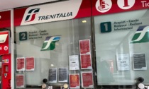 Attacco informatico a Trenitalia e biglietterie bloccate, il sospetto: sono stati gli hacker russi