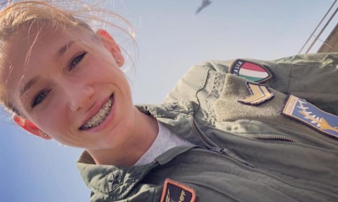 Cacciata dall’Aeronautica dopo aver denunciato nonnismo, Giulia Schiff diventa legionaria per l’Ucraina