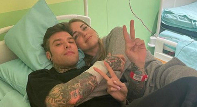 Cosa è il raro tumore neuroendocrino al pancreas che ha colpito Fedez: sintomi, guarigione e aspettative di vita
