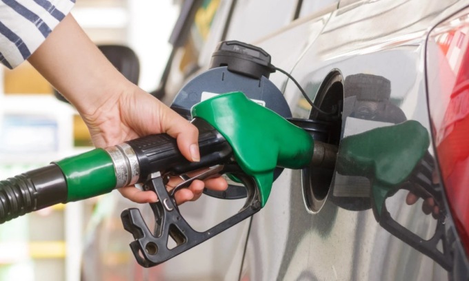 Benzina, prolungato lo sconto di 30 centesimi sulle accise. Fino a quando durerà