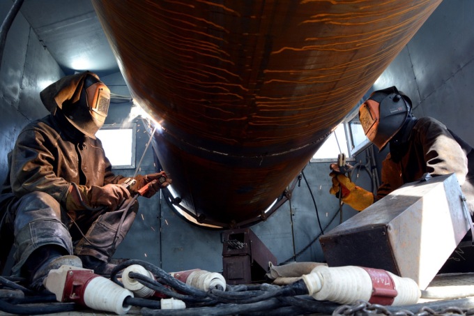 Putin vuole il pagamento del gas in rubli entro fine mese, il G7 e l’Eni dicono “no”