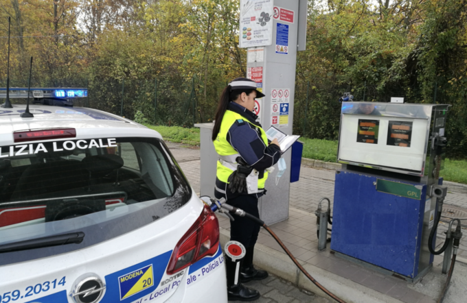 Caro carburanti, Federconsumatori tuona: “Lo sconto di 25 centesimi non basta”