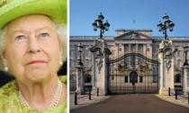 Cari turisti, da oggi non vedrete più la Regina Elisabetta a Buckingham Palace