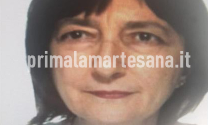 Omicidio a Cologno Monzese: donna uccisa a coltellate in casa. Fermato il figlio