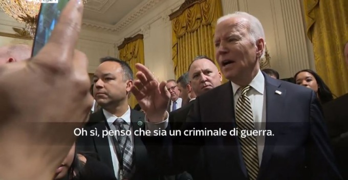 Ucraina, Biden: “Putin criminale di guerra”. La replica: “Parli tu che sganci bombe in tutto il mondo”