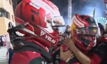 Ferrari da urlo, al primo Gran Premio della stagione è subito doppietta: Leclerc e Sainz fanno sognare