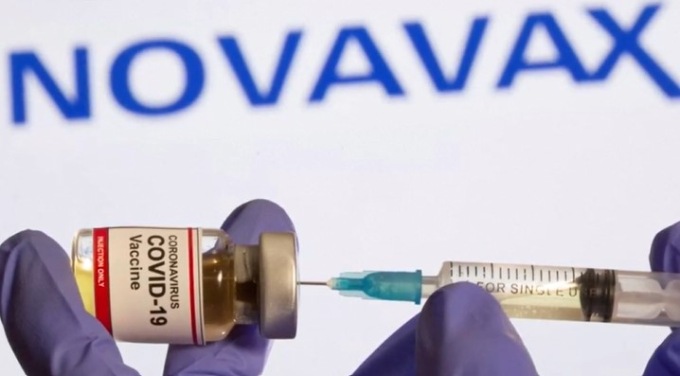 Il flop di Novavax, il vaccino che doveva convincere i No vax e che invece non ha voluto quasi nessuno