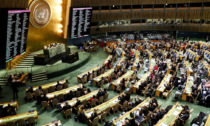 Onu: l'emozionante applauso alla risoluzione che condanna l'invasione russa dell'Ucraina