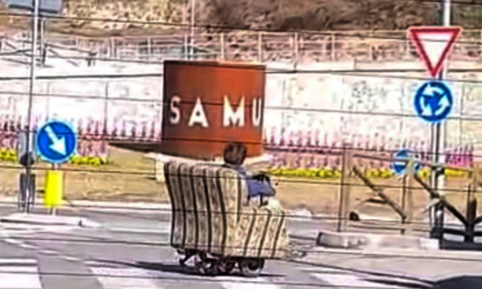 Caro carburante: c’è chi viaggia in poltrona… ma a motore elettrico