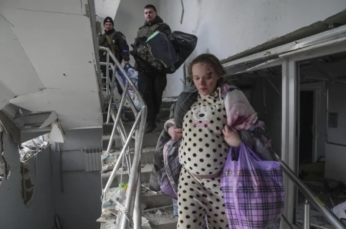La propaganda e le fake news sulla foto di Marianna Podgurskaya, la donna incinta nell’ospedale di Mariupol (che ha partorito)