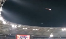 Lo spettacolare passaggio di un meteorite sopra lo stadio Olimpico