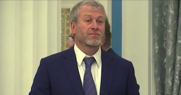 Roman Abramovich venderà il Chelsea: “Donerò gli utili alle vittime della guerra in Ucraina”