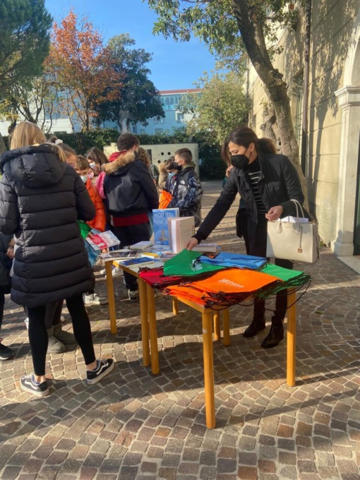 Legami Leali inaugura le Biblioteche Itineranti della Legalità