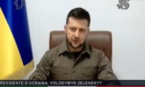 Zelensky alla Camera dei deputati: "117 bambini uccisi, bisogna fermare una persona per salvarne milioni"