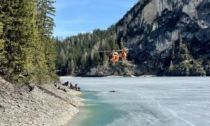 Lago di Braies: cede il ghiaccio, 14 turisti (tra cui un bimbo di 4 mesi) finiscono in acqua