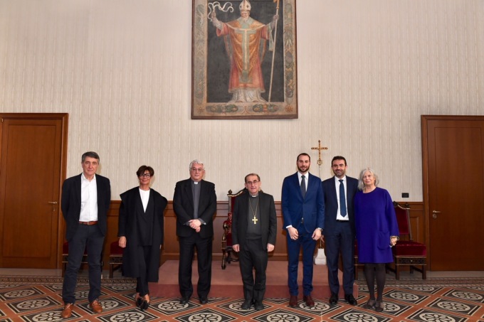 Nhood con Caritas Ambrosiana per il fondo “Diamo Lavoro”