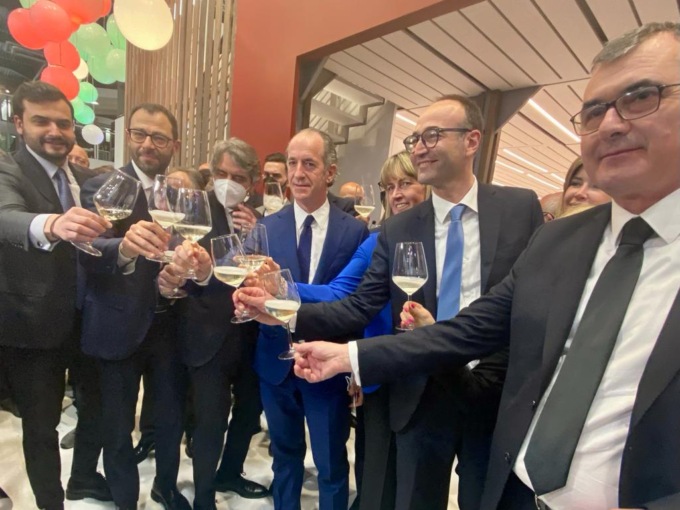 Vinitaly Verona, video e foto dell’inaugurazione dello stand della Regione Veneto
