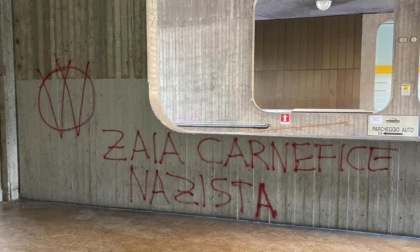 "Zaia carnefice nazista": imbrattate sedi di Azienda Zero e dell’Agenzia delle Entrate a Padova