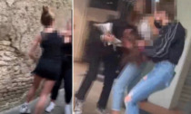 Il video della gang di ragazzine che picchiava le coetanee a Siena