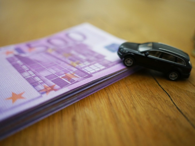 Tempi di consegna auto nuove sempre più lunghi (anche un anno). E il prezzo dell’usato schizza in alto