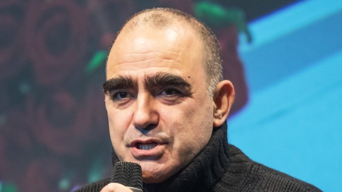 Giornata dell’Autismo: le luci blu non bastano. Elio: “Siamo ancora sottozero”
