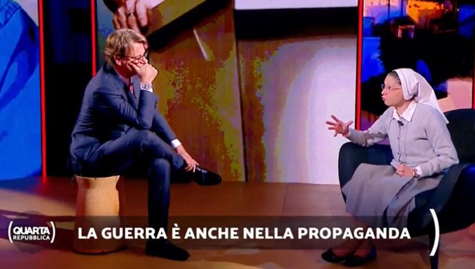 Suor Anna Monia: “Nelle scuole i bimbi in fuga dall’Ucraina disegnano carri armati e bombe”
