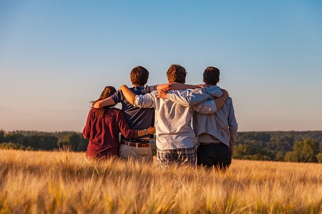 Questa Generazione Z non è poi così male: salutisti, green, fluidi e con fiuto per gli affari
