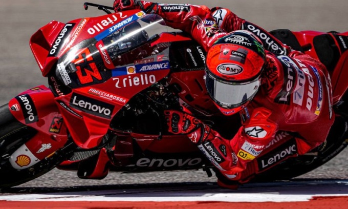 Bagnaia vince a Sepang, mancano 2 punti per il Mondiale
