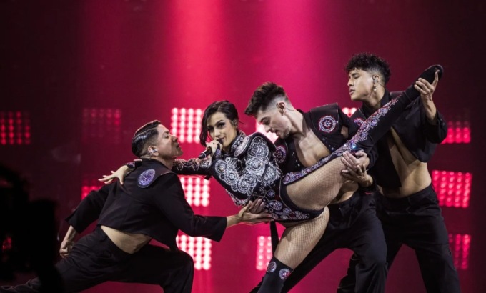Malgioglio scatena le ire della Spagna (e di Chanel) per i commenti all’Eurovision