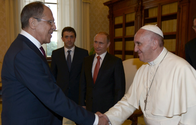 Papa Francesco vuole incontrare Putin: “A Kiev ora non vado, prima devo andare a Mosca”