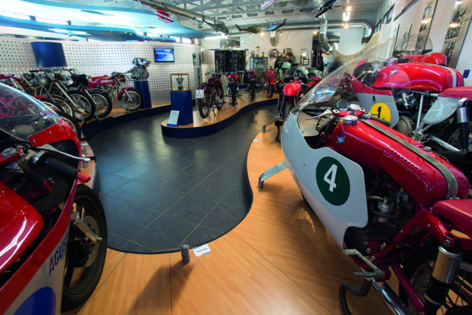 Tra moto ed elicotteri della Fondazione Agusta e il caffè del Museo Lavazza
