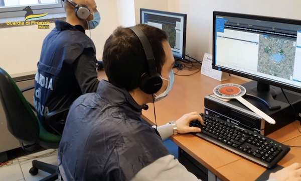 Prescrivevano protesi non necessarie in cambio di soldi dall’azienda odontotecnica