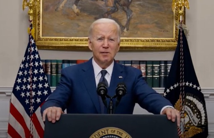 Strage Texas, Biden: “Solo negli Usa certe carneficine, opporsi alla lobby delle armi”