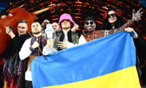Kalush Orchestra mette all’asta il cappellino dell'Eurovision 2022 per sostenere l’esercito ucraino