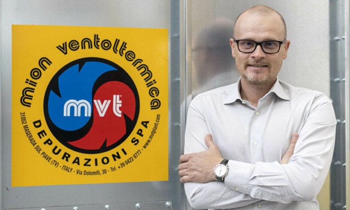 Bonus da 1300 euro se presenti al titolare dell’azienda un amico (bravo) da assumere